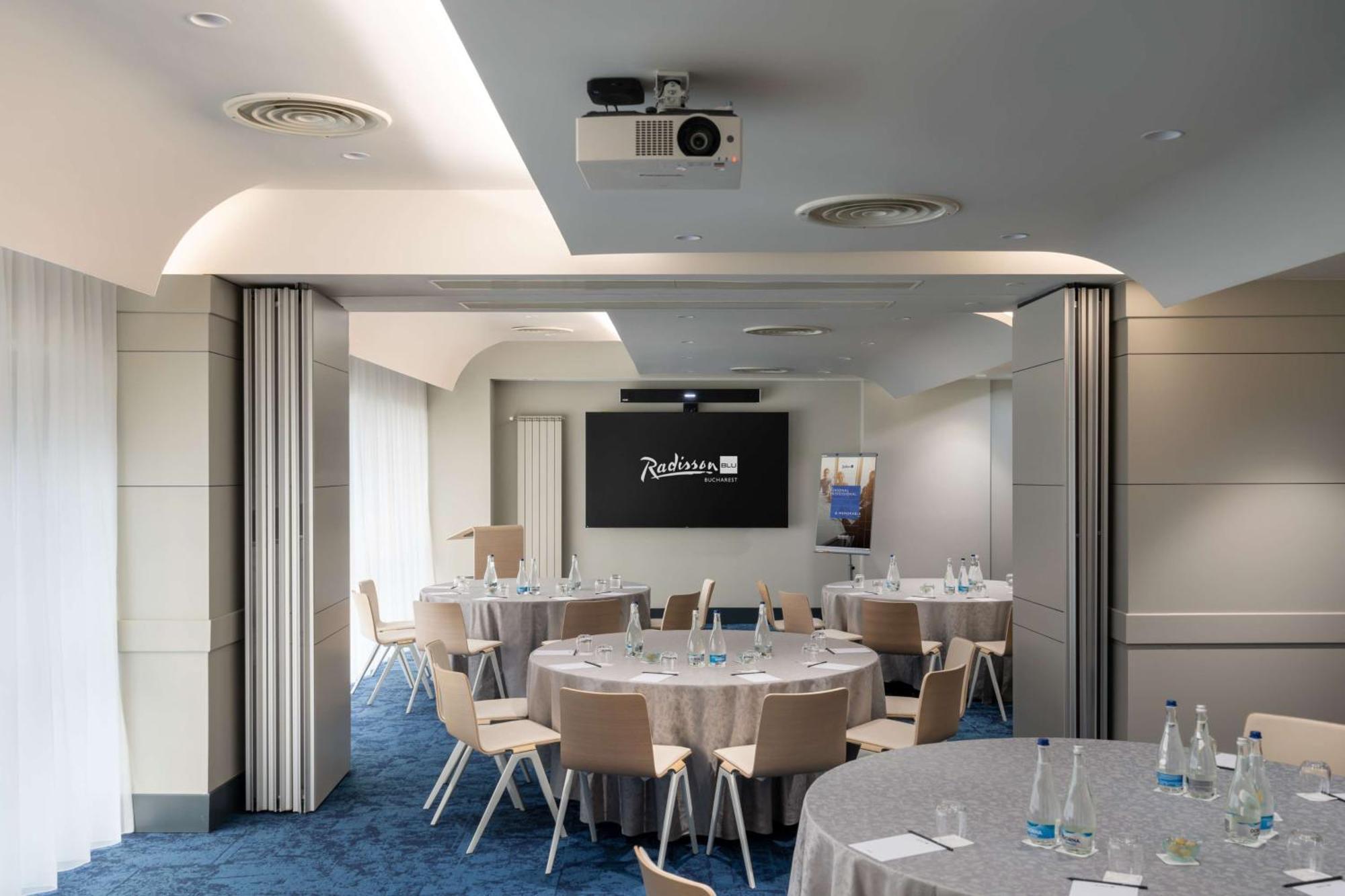 Radisson Blu Hotel Bucureşti Exterior foto Meeting room