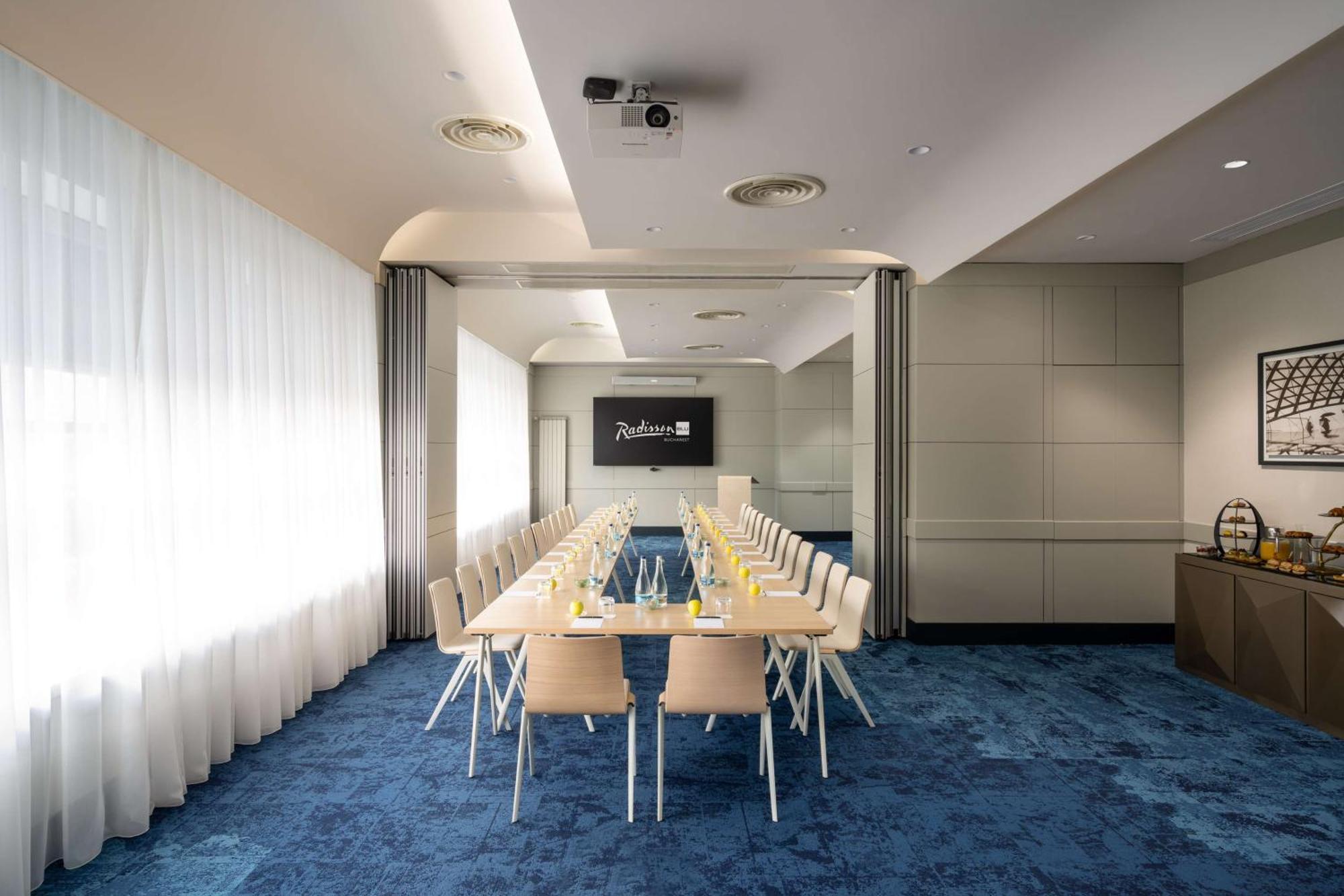 Radisson Blu Hotel Bucureşti Exterior foto Meeting room